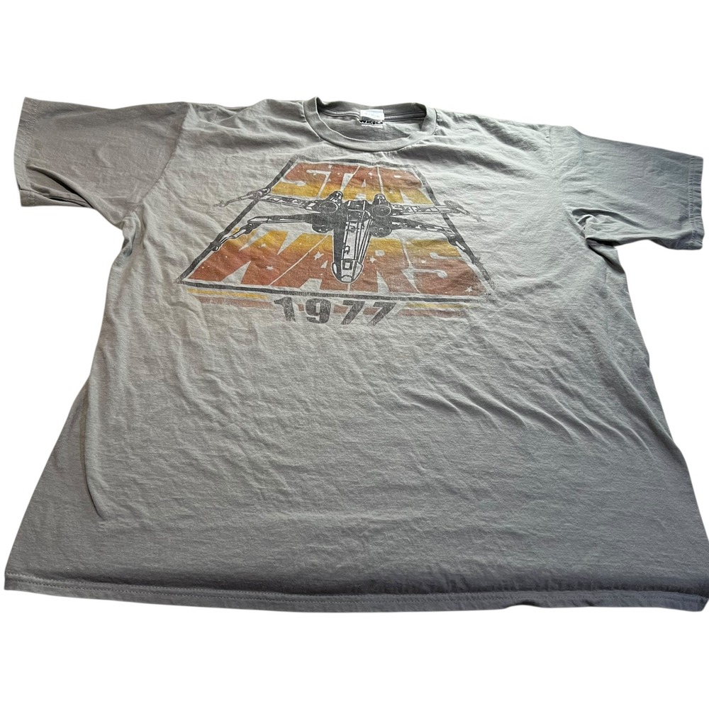Star Wars 1977 Grey,‎ Orange, Yellow & Black Graphic T-Shirt Men's Size XL